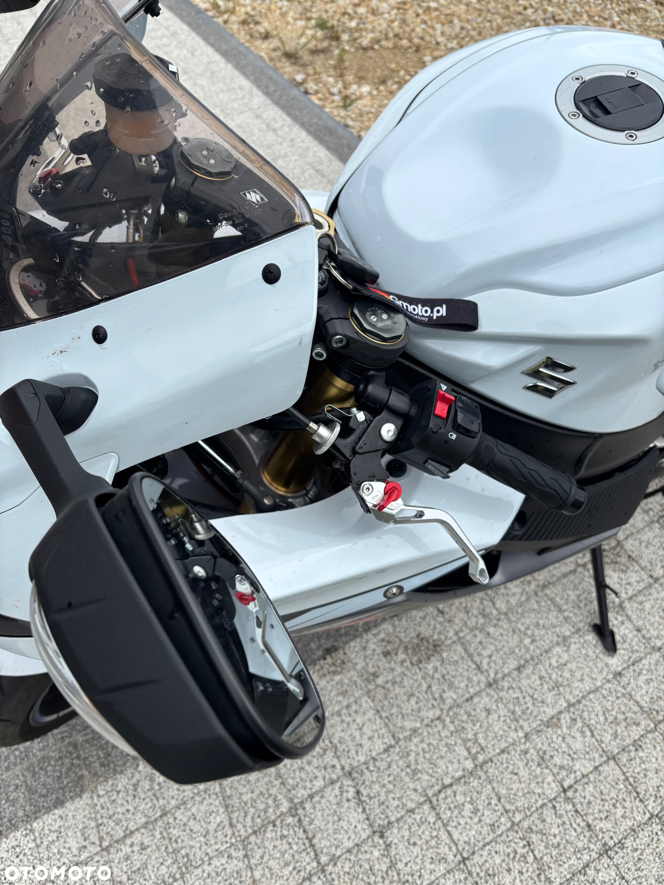 Suzuki GSX-R - 16