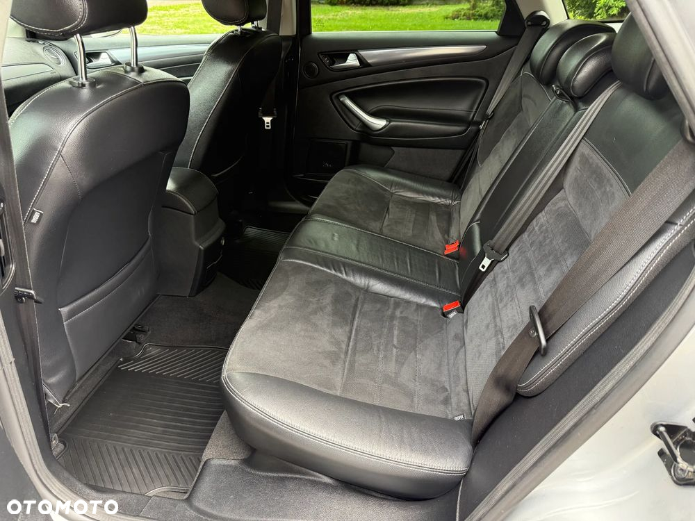 Ford Mondeo 1.6 TDCi ECOnetic Start-Stopp Titanium - 25