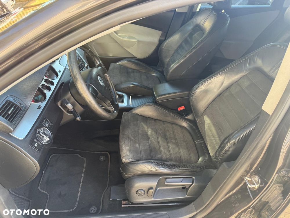 Volkswagen Passat 2.0 TDI Highline - 12