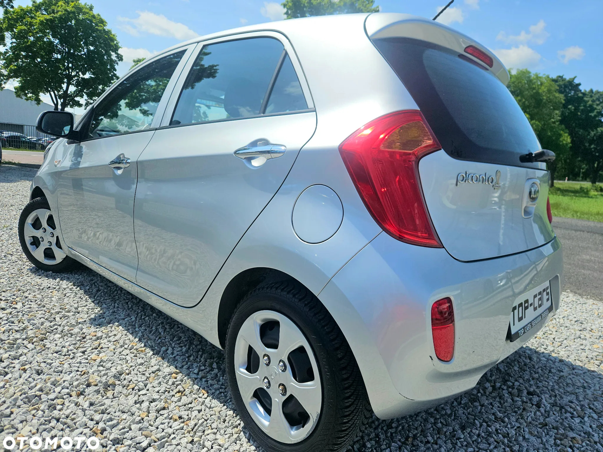 Kia Picanto 1.0 Dream Team Edition - 4
