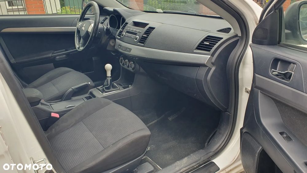 Mitsubishi Lancer 1.5 - 7