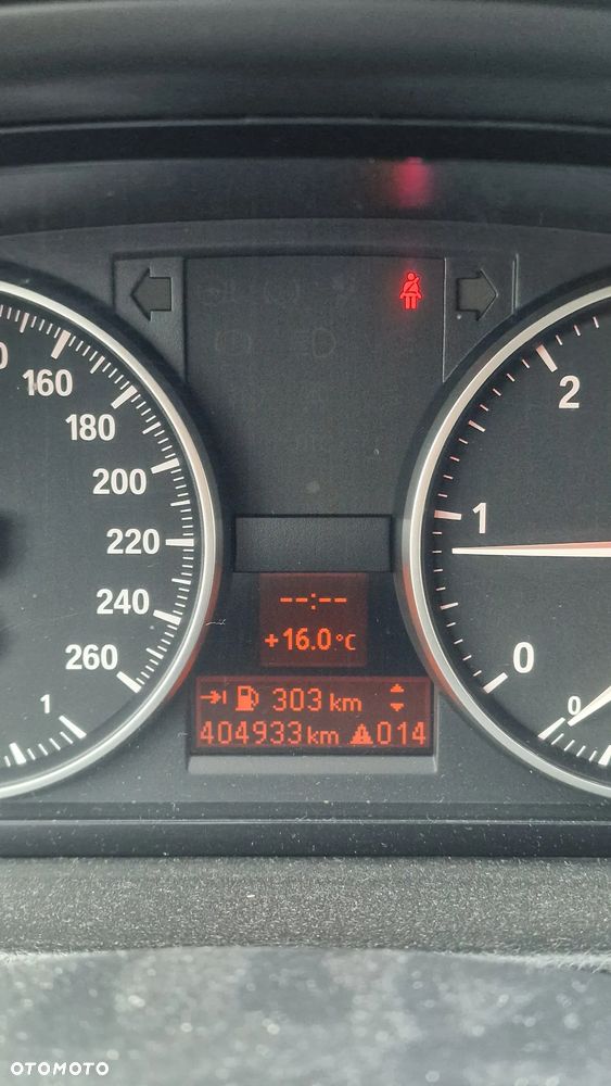 BMW Seria 3 318d - 16