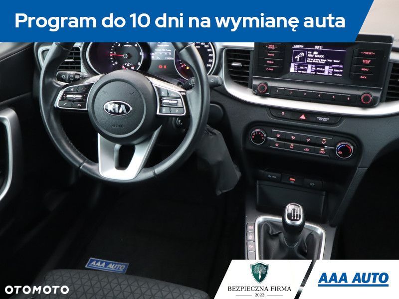 Kia Ceed - 9