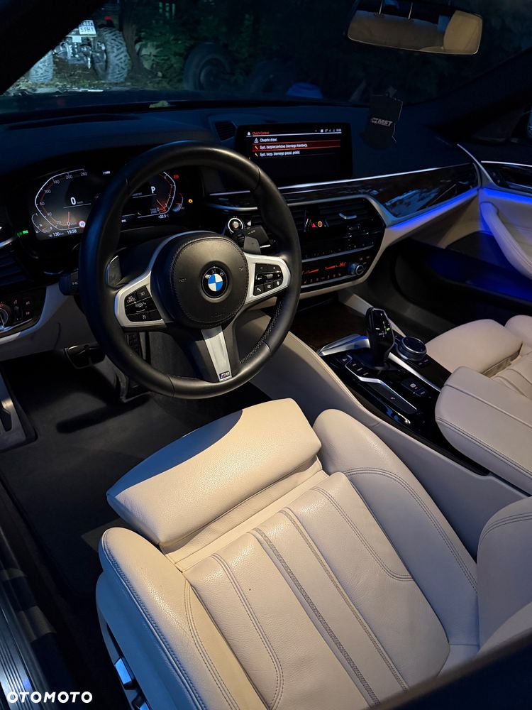 BMW Seria 5 540i Sport Line - 26
