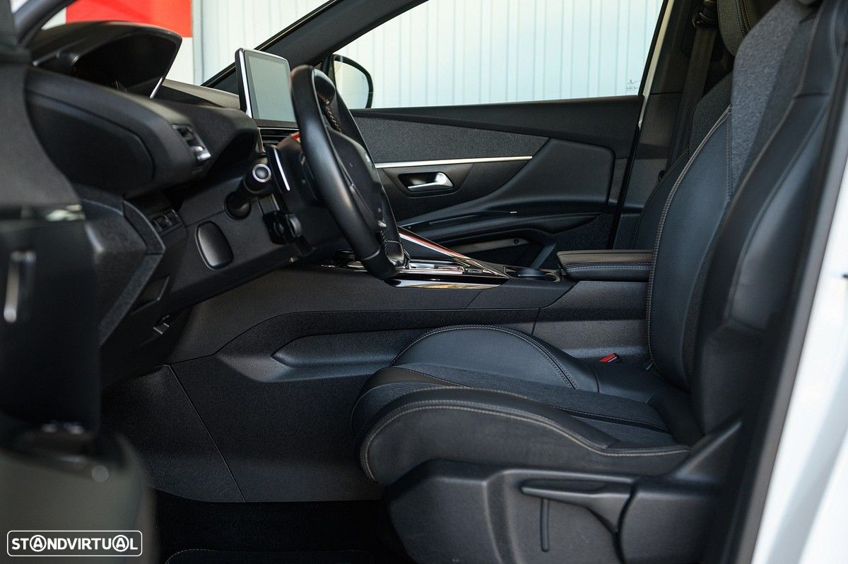 Peugeot 3008 1.2 PureTech GT Line EAT8 - 36