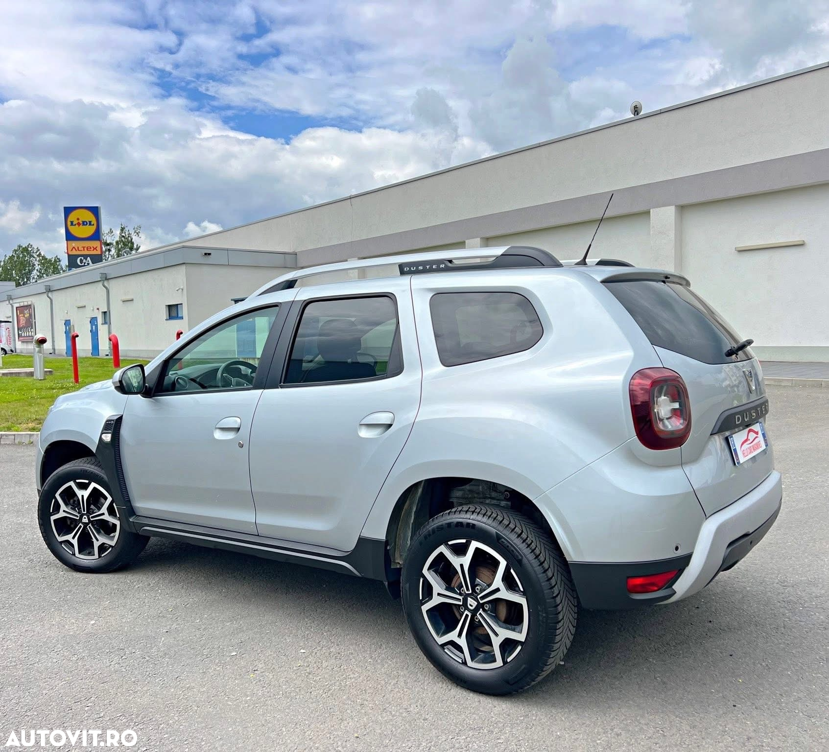 Dacia Duster 1.5 Blue dCi 4WD Prestige jante 17" - 12