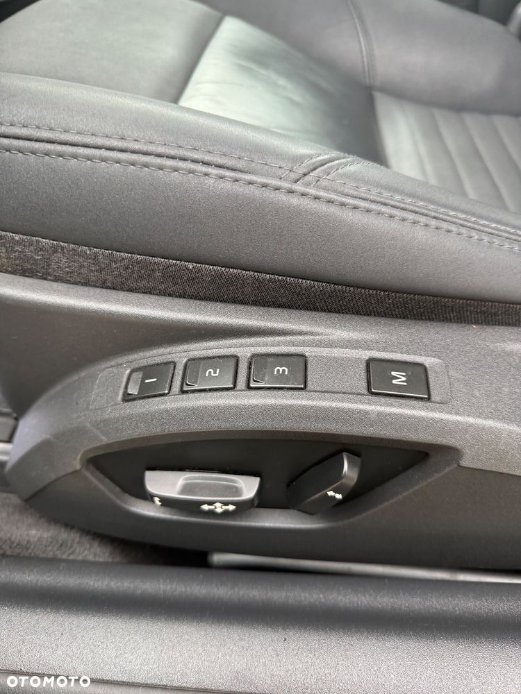Volvo C70 2.4 Momentum - 22