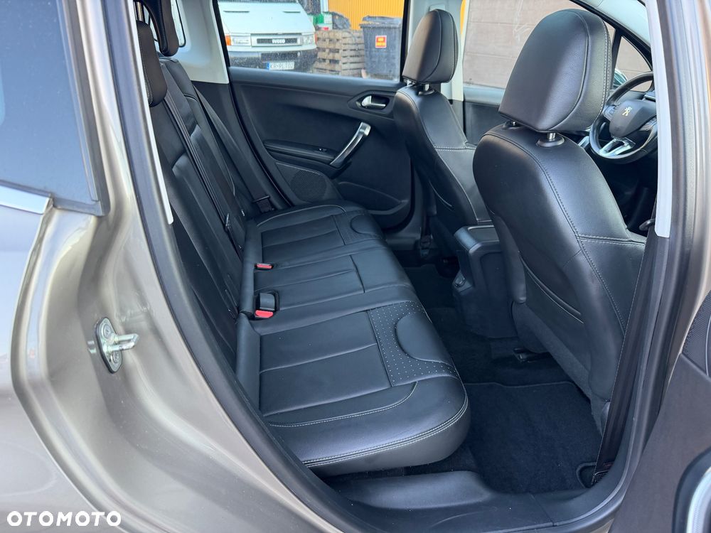 Peugeot 2008 120 VTI Allure - 20