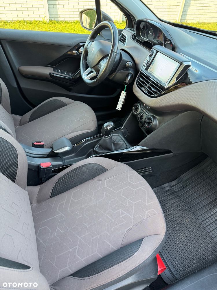 Peugeot 2008 PureTech 82 Style - 21