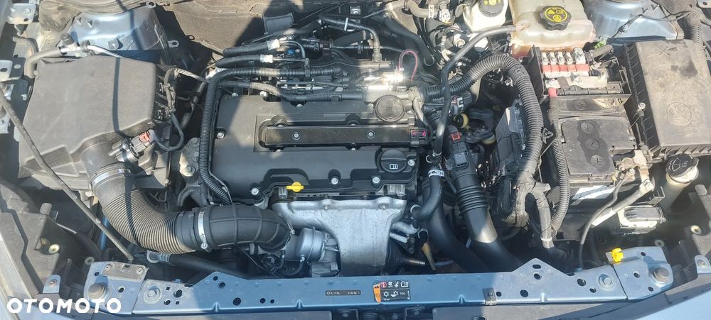 Opel Astra 1.4 T Cosmo - 31