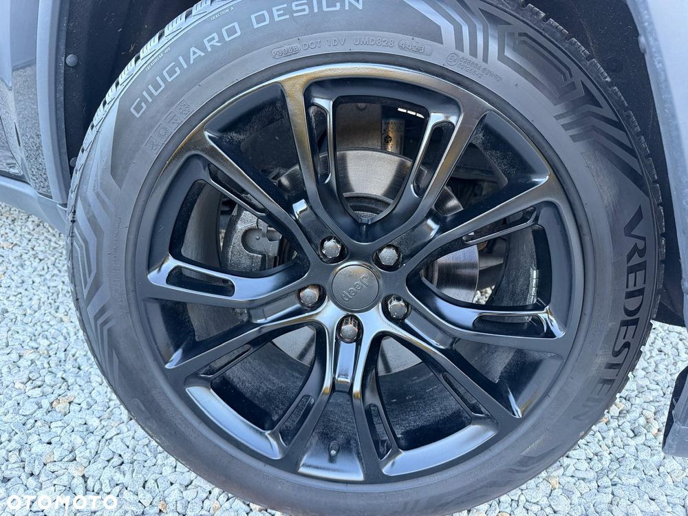 Jeep Grand Cherokee - 18