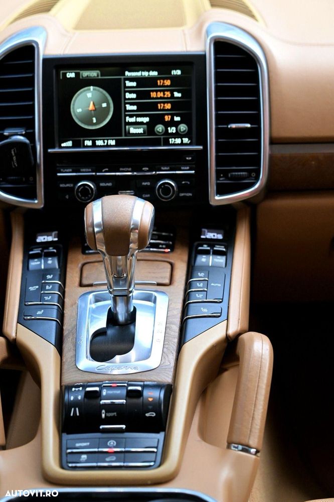 Porsche Cayenne - 18