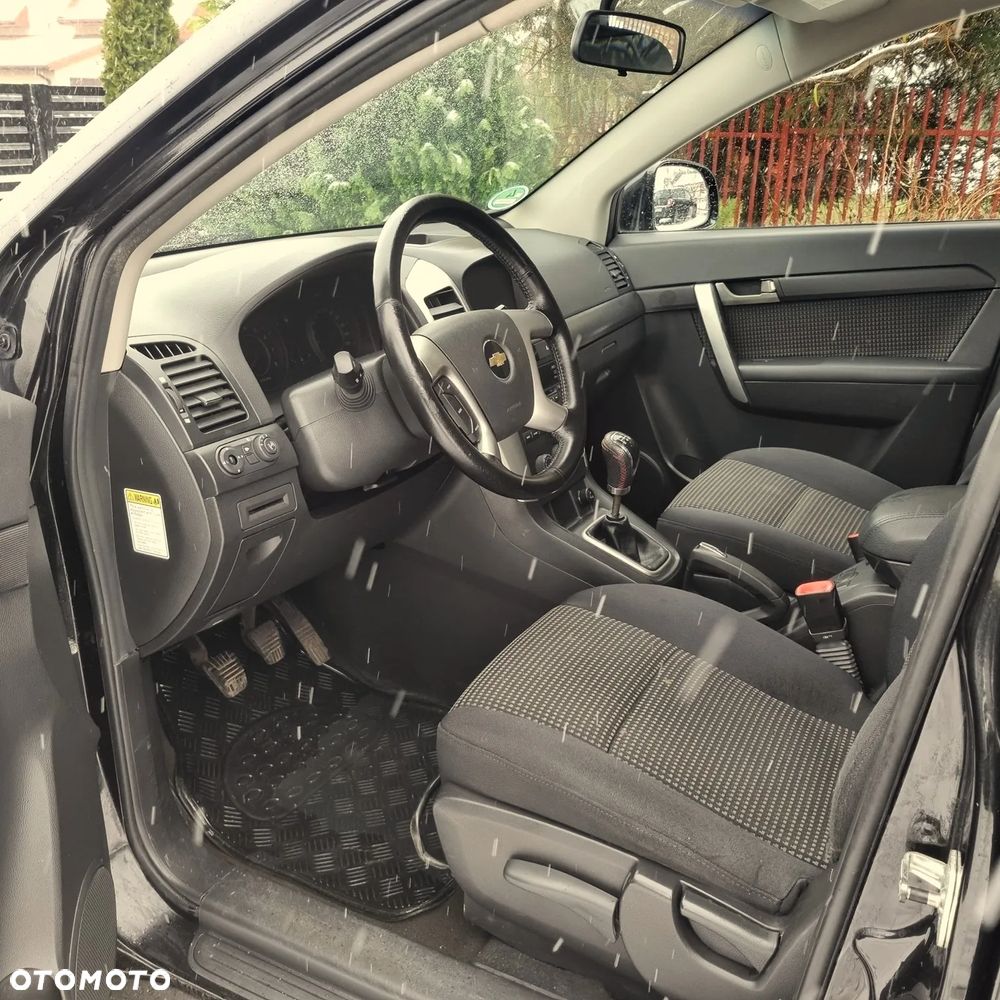 Chevrolet Captiva 2.4 LS 5os - 12
