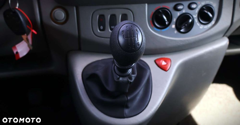 Opel Vivaro - 31