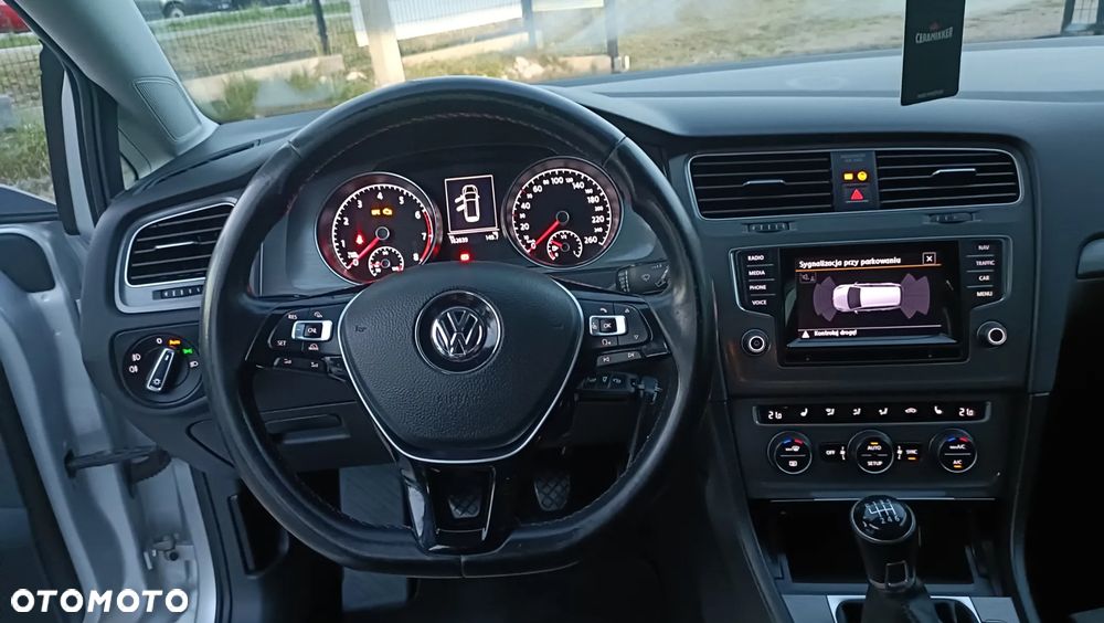Volkswagen Golf - 13