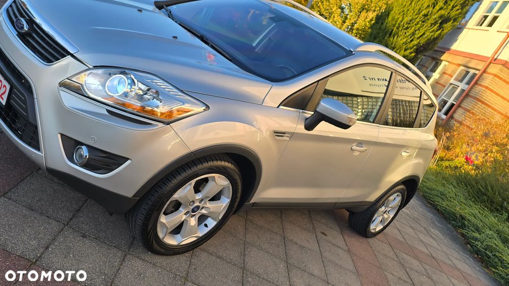 Ford Kuga 2.0 TDCi 2x4 Titanium - 32