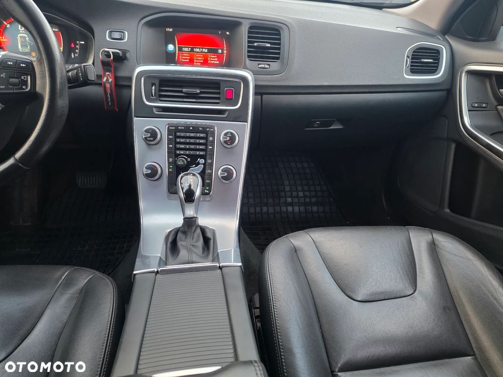 Volvo S60 D2 Drive-E Summum - 11