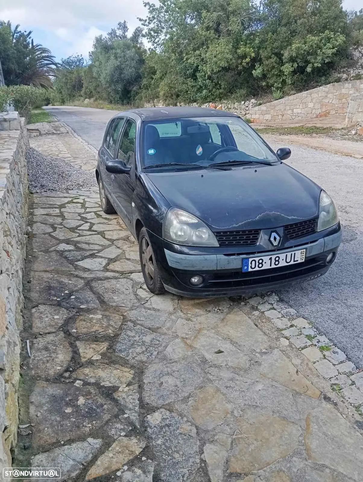 Renault Clio 1.6 16V Initiale - 1