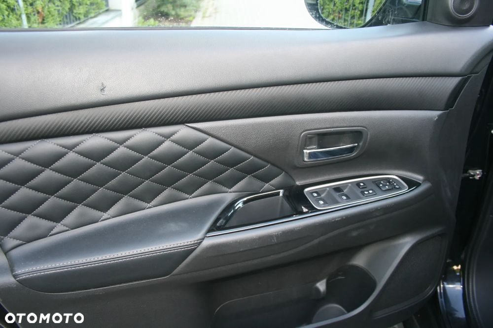 Mitsubishi Outlander 2.0 Intense + SDA 4WD CVT - 14