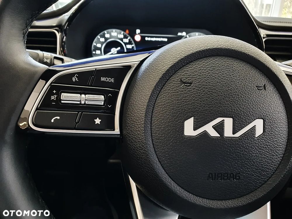 Kia XCeed 1.5 T-GDI Business Line DCT - 24