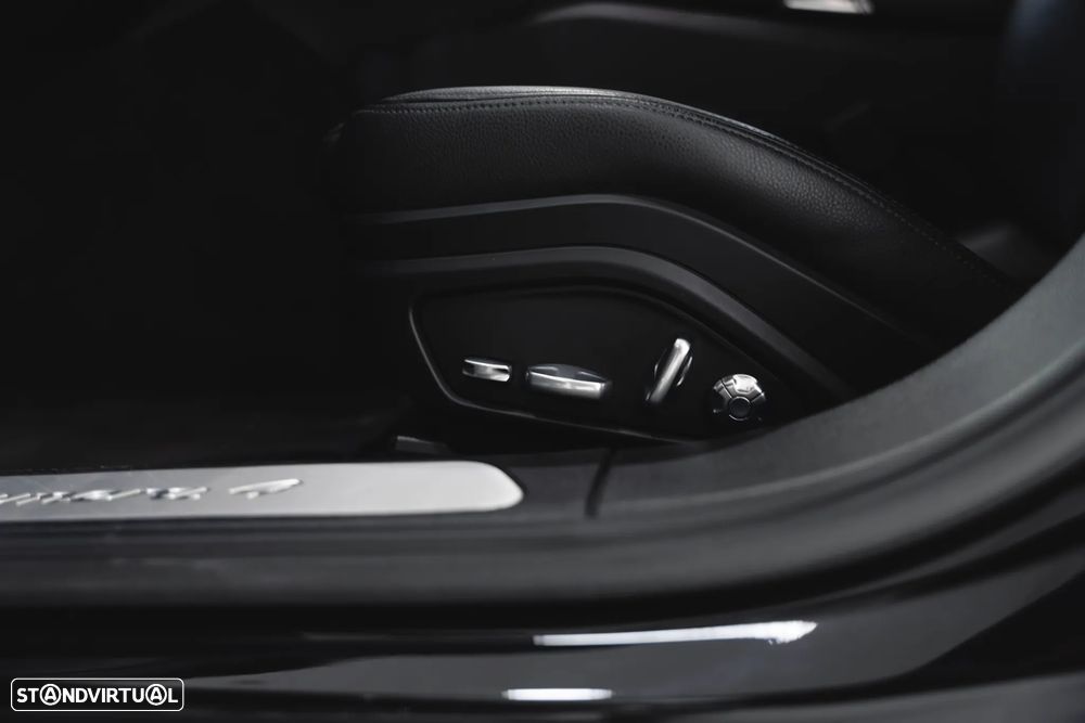 Porsche Panamera Sport Turismo 4 E-Hybrid Platinum Edition PDLS - 21