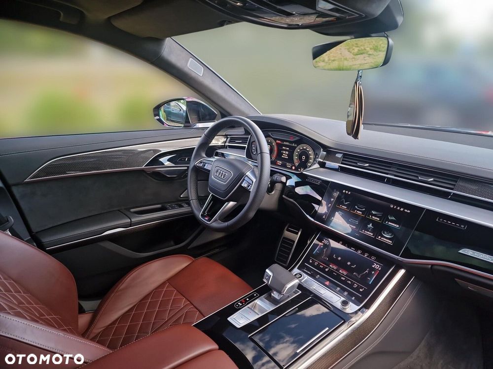 Audi A8 - 10