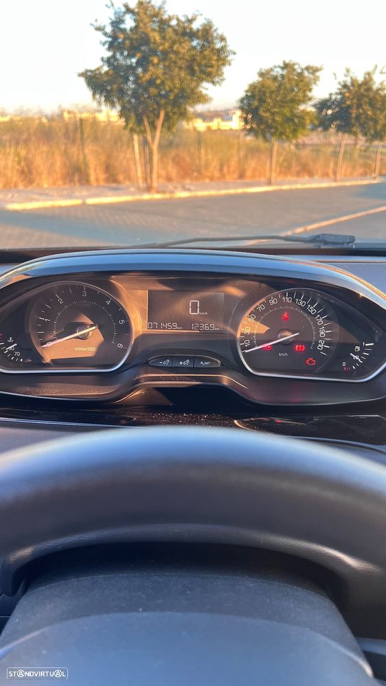 Peugeot 208 1.5 BlueHDi Active - 17
