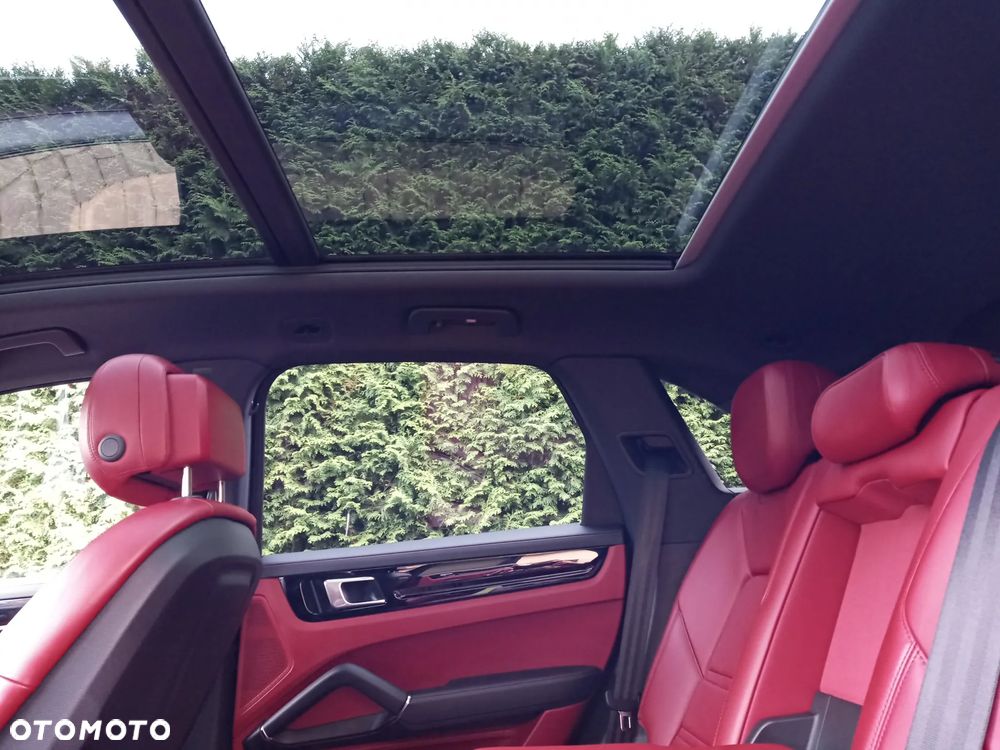 Porsche Cayenne Platinum Edition - 35
