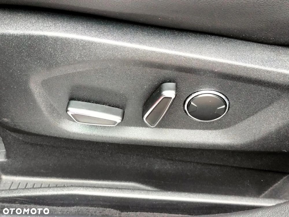 Ford S-Max 2.0 TDCi Titanium - 22