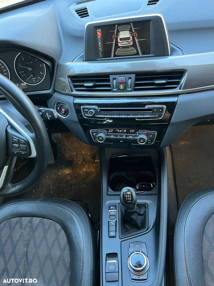 BMW X1 xDrive20d xLine - 12