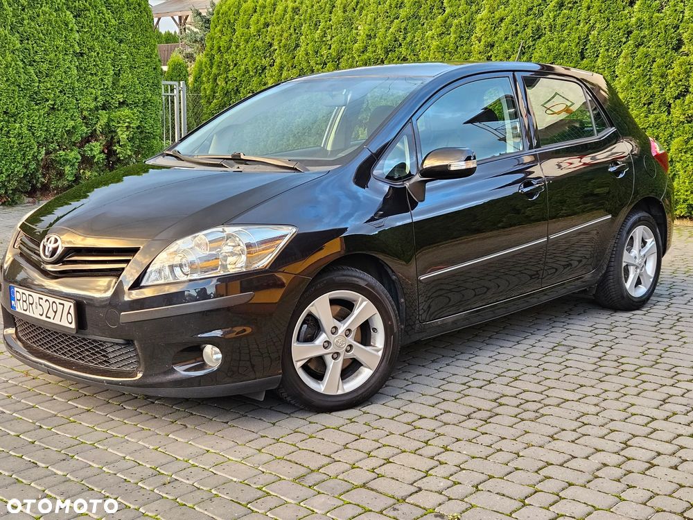 Toyota Auris 2.0 D-4D - 1