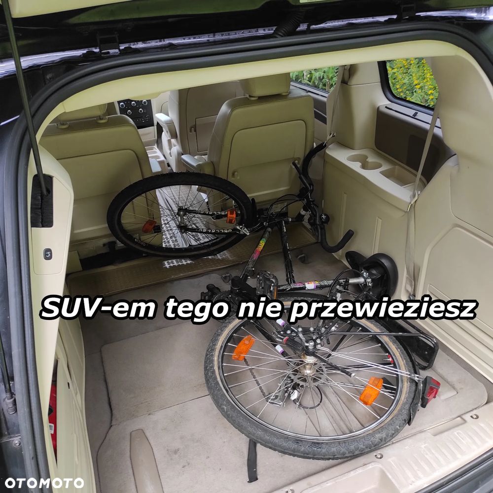 Volkswagen Routan - 10