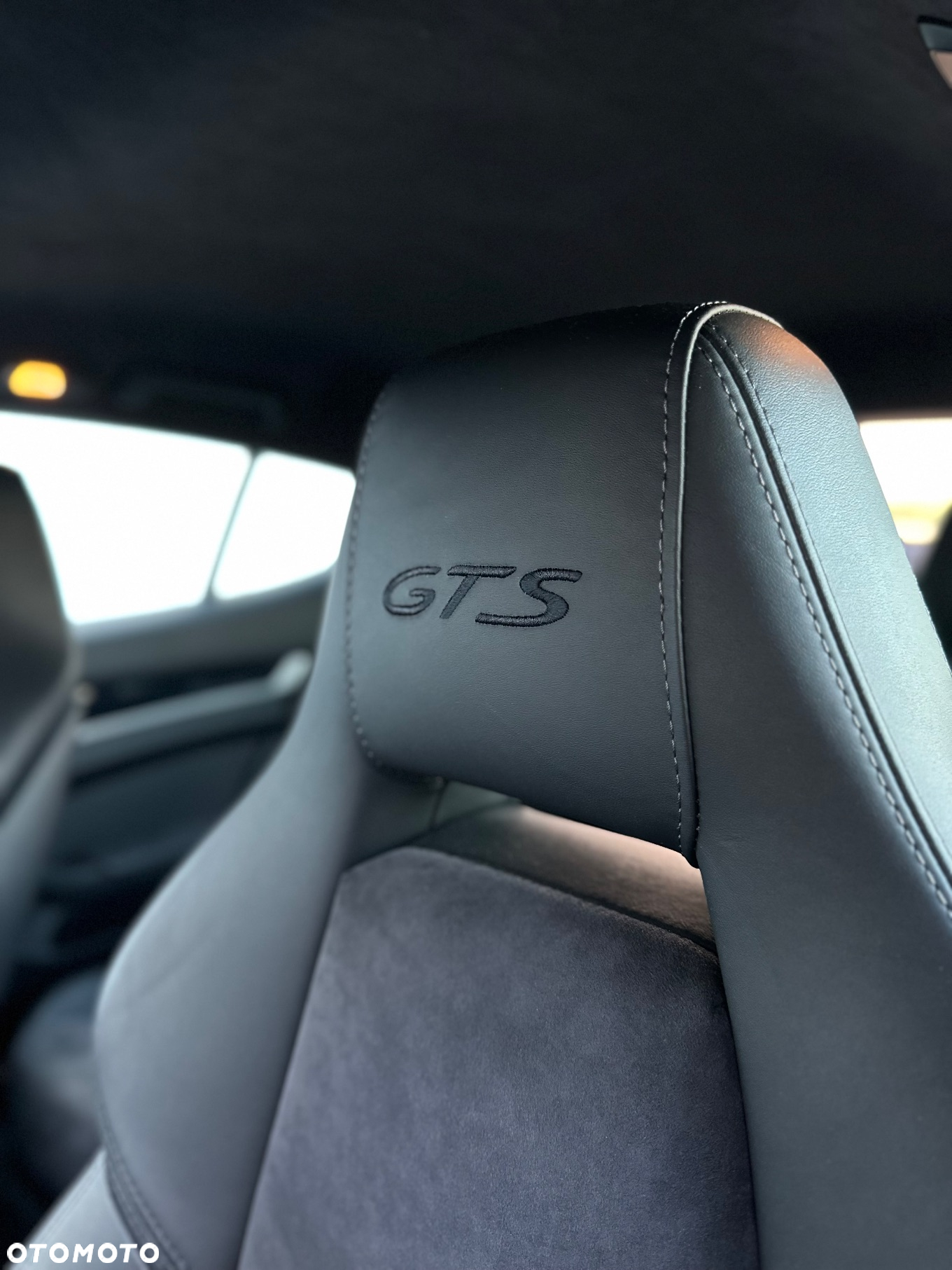 Porsche Panamera GTS PDK - 22