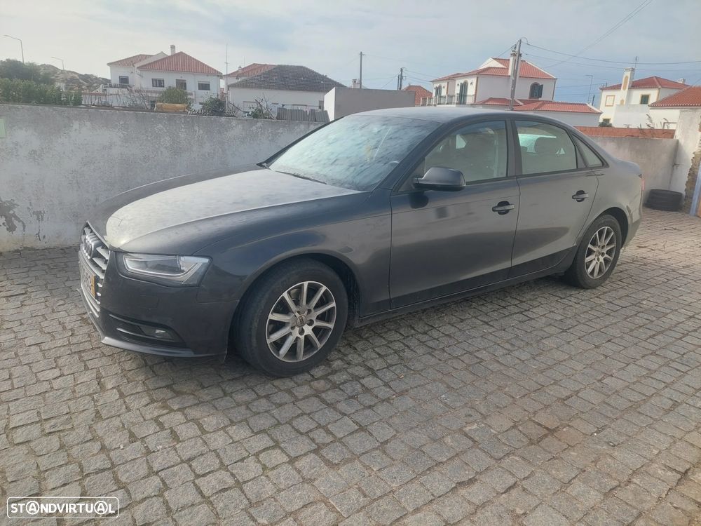 Audi A4 - 1