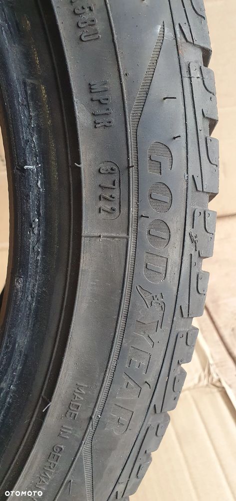 Opona GoodYear UltraGrip Performance + Run Flat 245/45 R18 7mm 3722 - 9