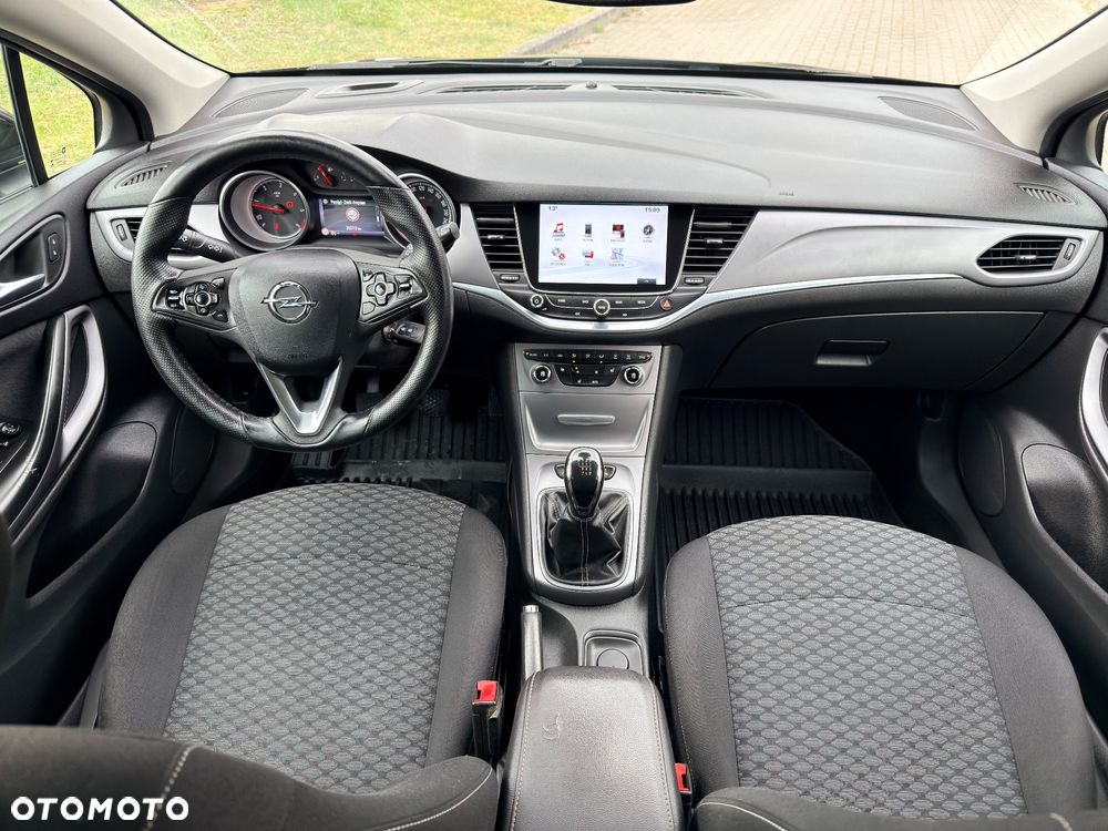 Opel Astra 1.6 CDTI Essentia - 26