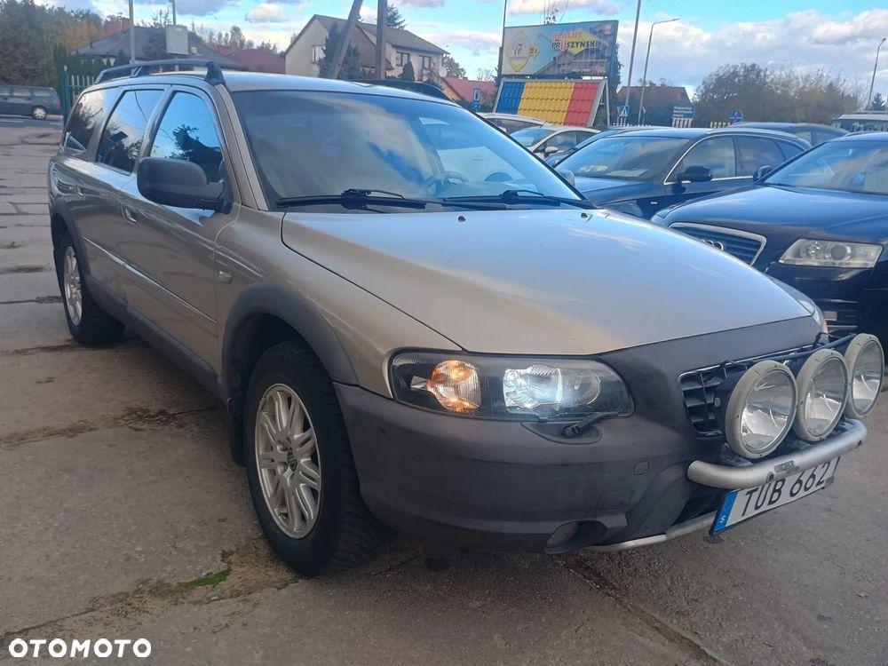 Volvo XC 70 AWD Momentum - 1