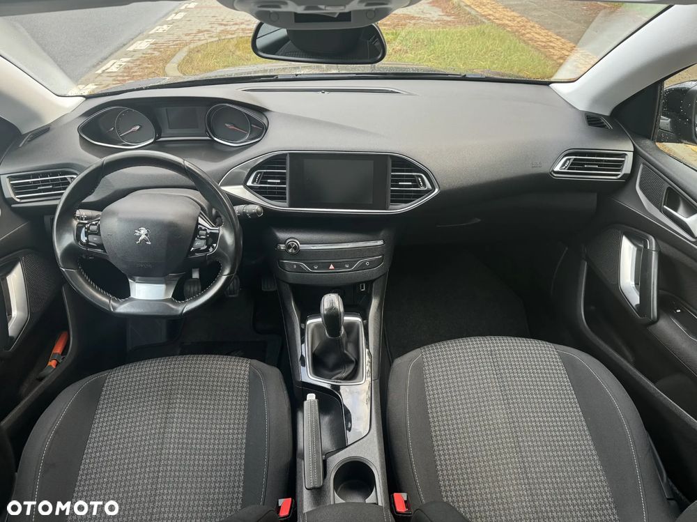 Peugeot 308 - 11