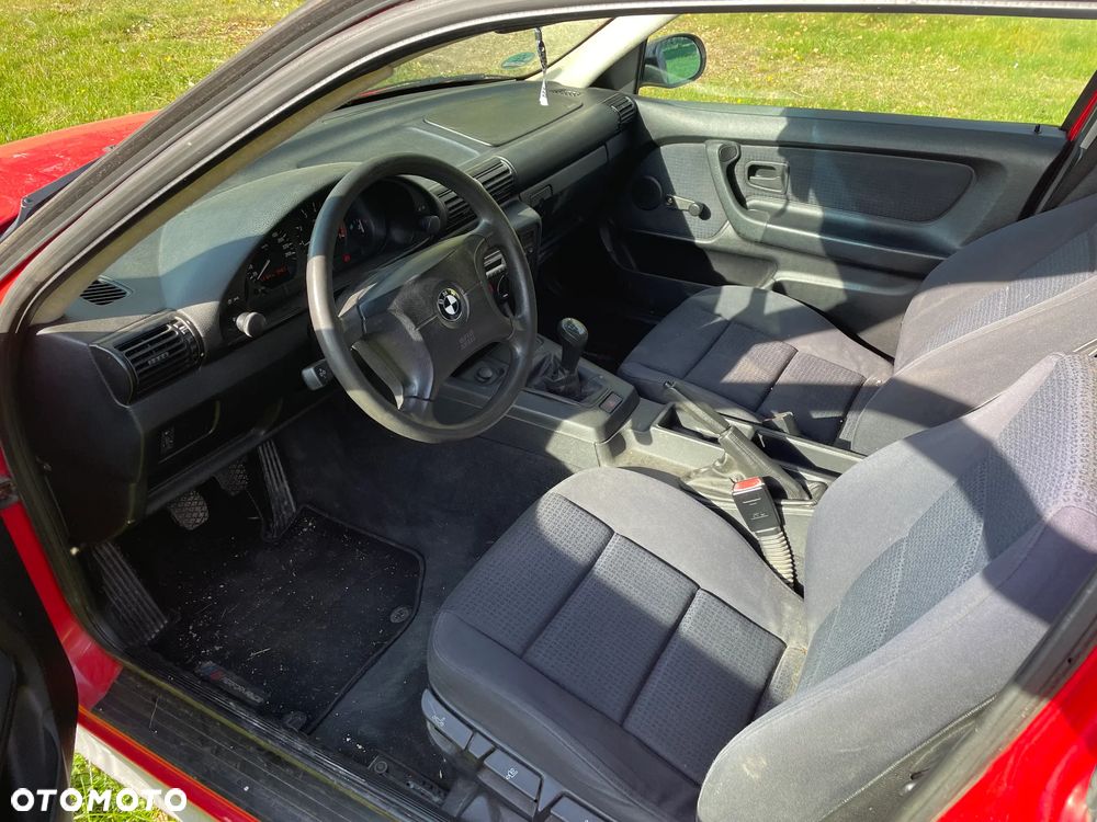 BMW Seria 3 316i - 6