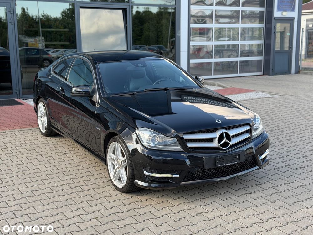 Mercedes-Benz Klasa C 180 CGI BlueEff - 16
