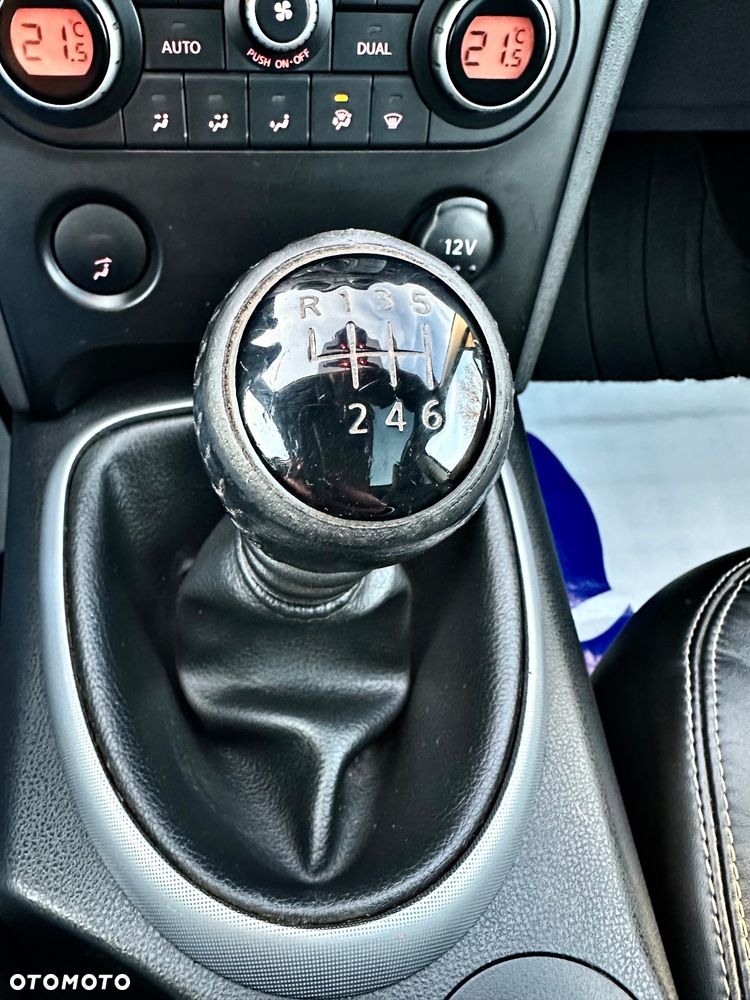 Nissan Qashqai 2.0 4 x 4 tekna - 10