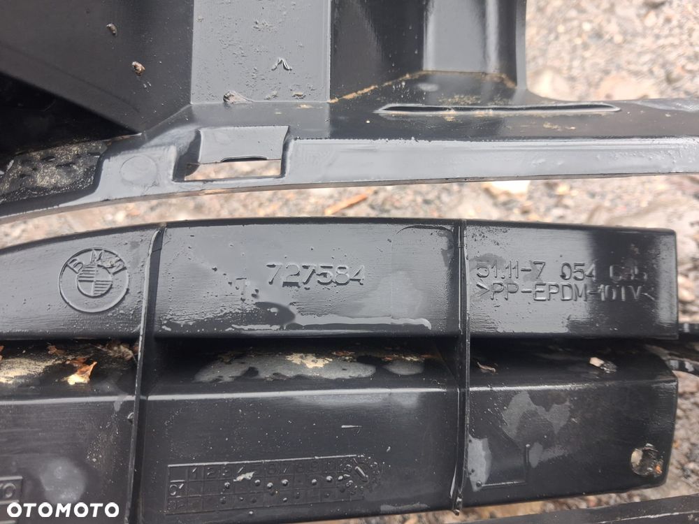 Kratka środkowa  zderzaka przód  BMW E46 7054635  727584 OE - 6