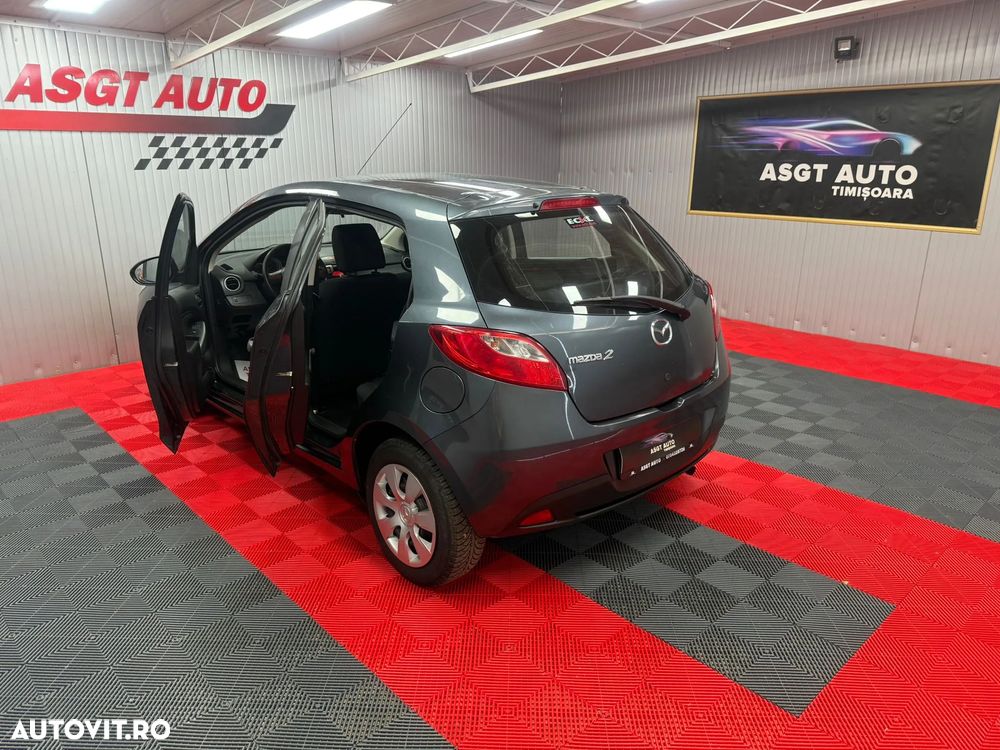 Mazda 2 - 16
