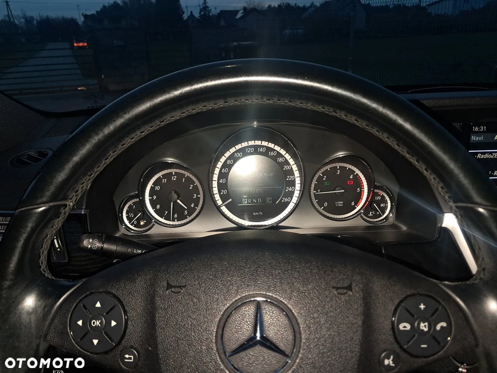 Mercedes-Benz Klasa E 250 CDI DPF BlueEFFICIENCY Automatik Avantgarde - 12