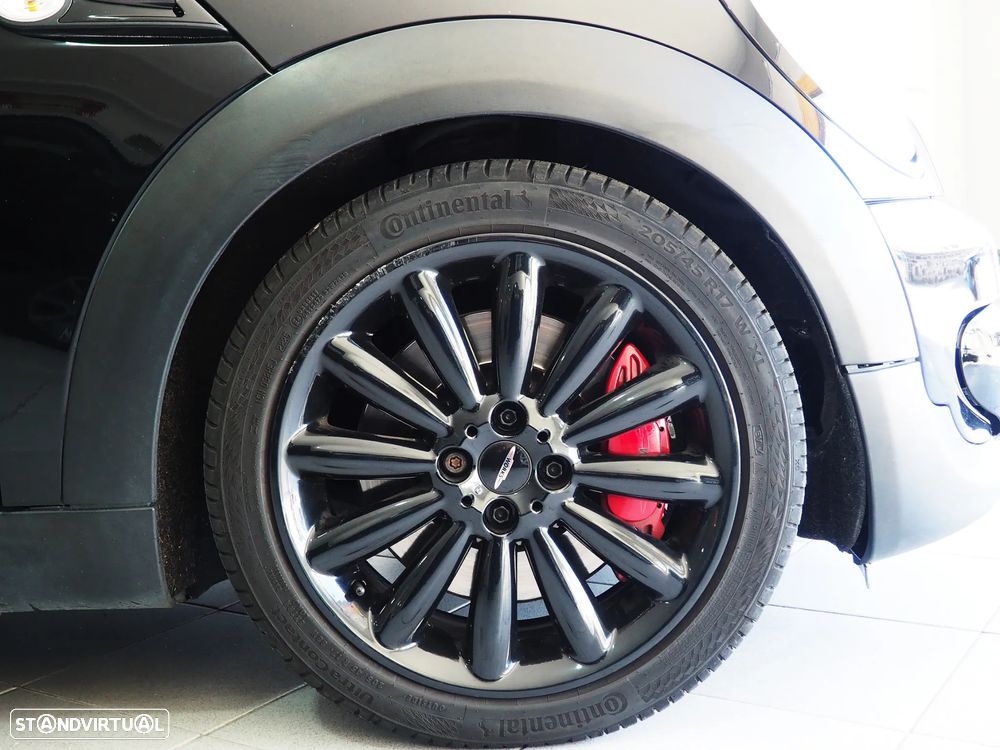 MINI Cabrio John Cooper Works - 8