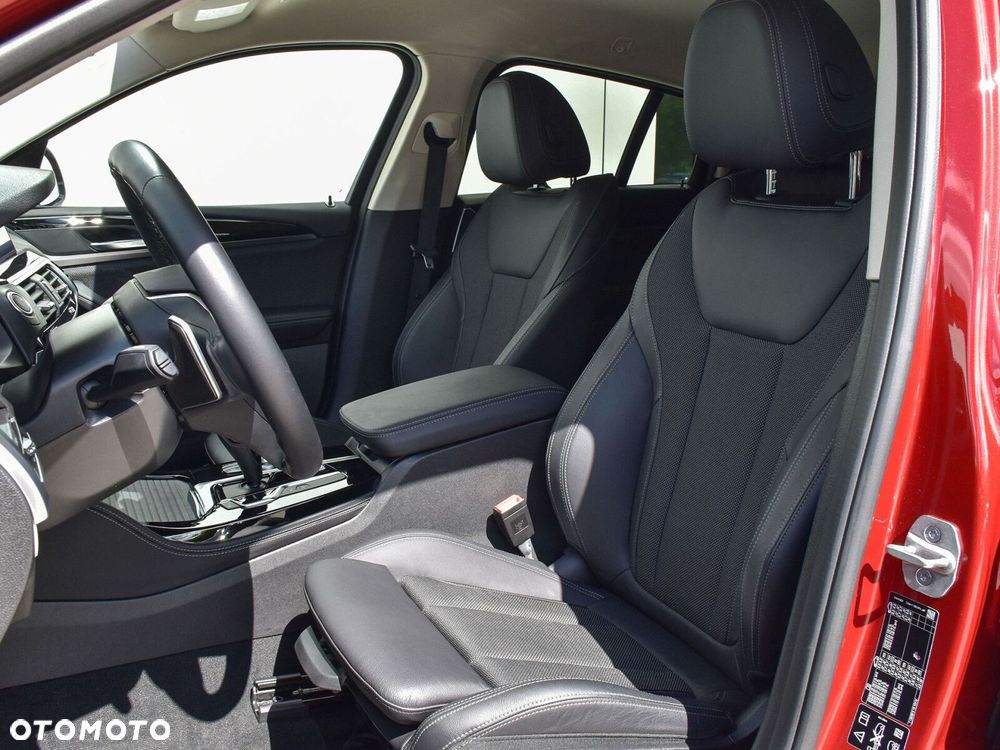 BMW X4 xDrive20d xLine sport - 26