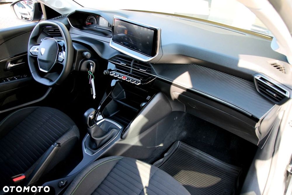 Peugeot 208 - 21