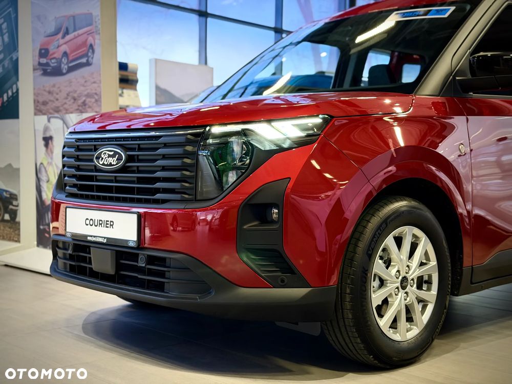 Ford Tourneo Courier 1.0 EcoBoost Titanium - 2