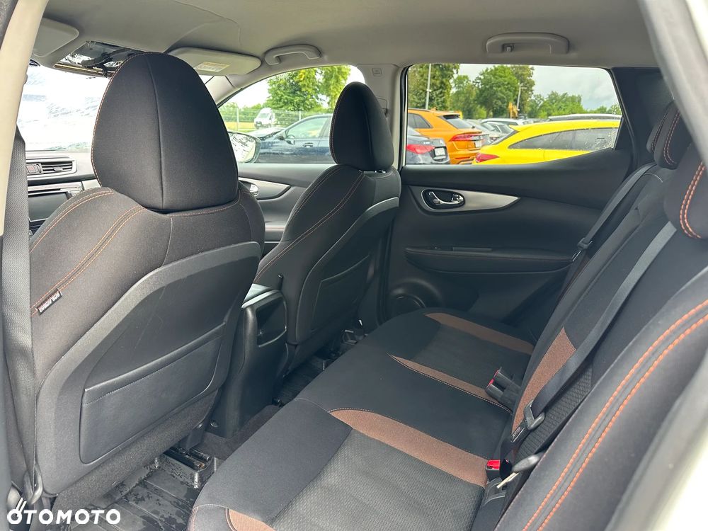 Nissan Qashqai 1.3 DIG-T N-Connecta - 9