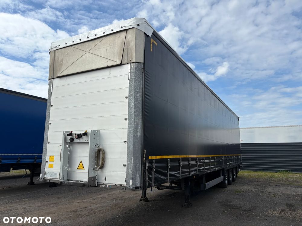 Schmitz Cargobull Mega Varios oś podnoszona - 2